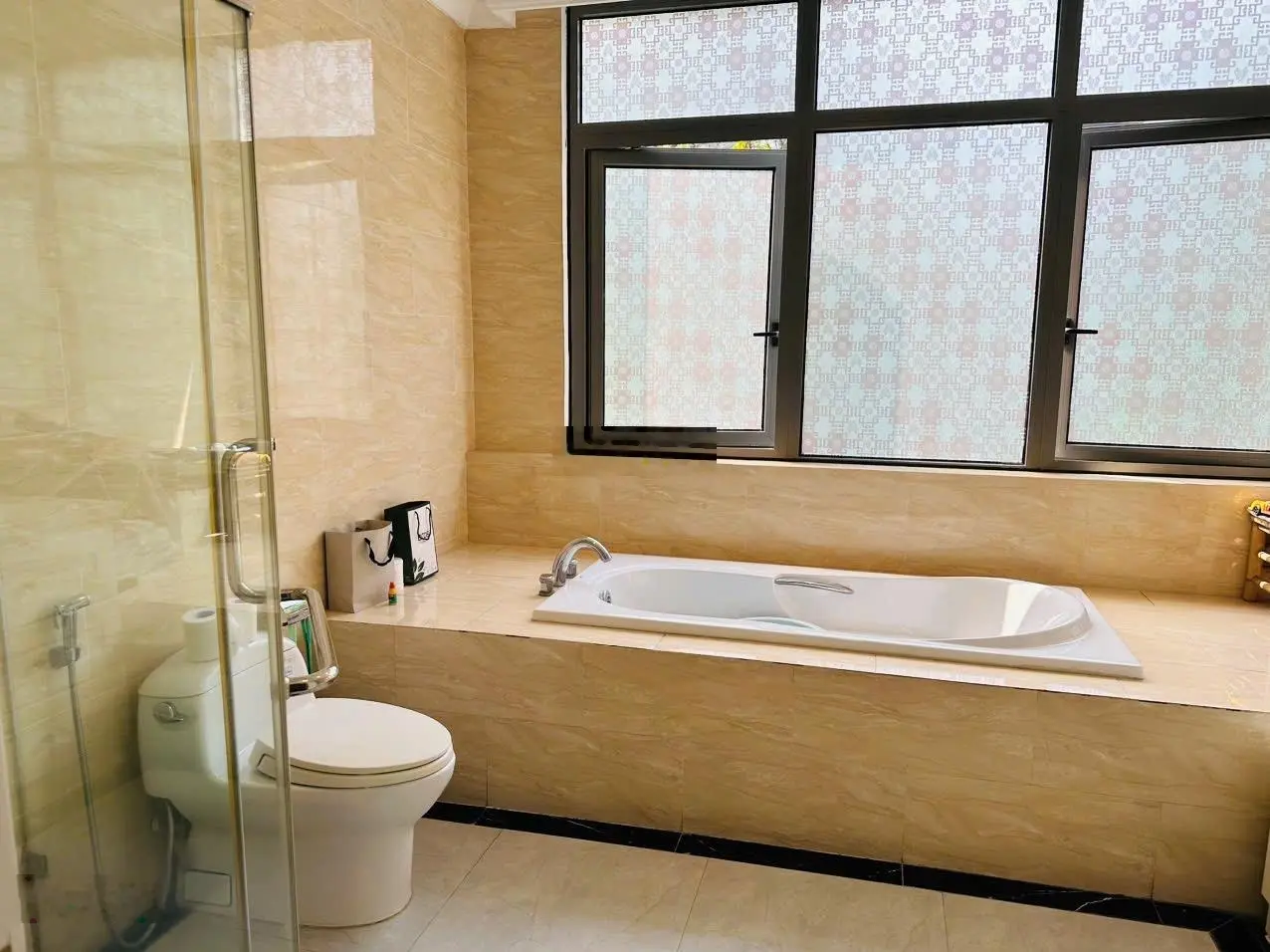 Bán biệt thự 6PN tại Vinhomes Riverside, 52 tỷ, 164m2, pháp lý đầy đủ, chính chủ uy tín