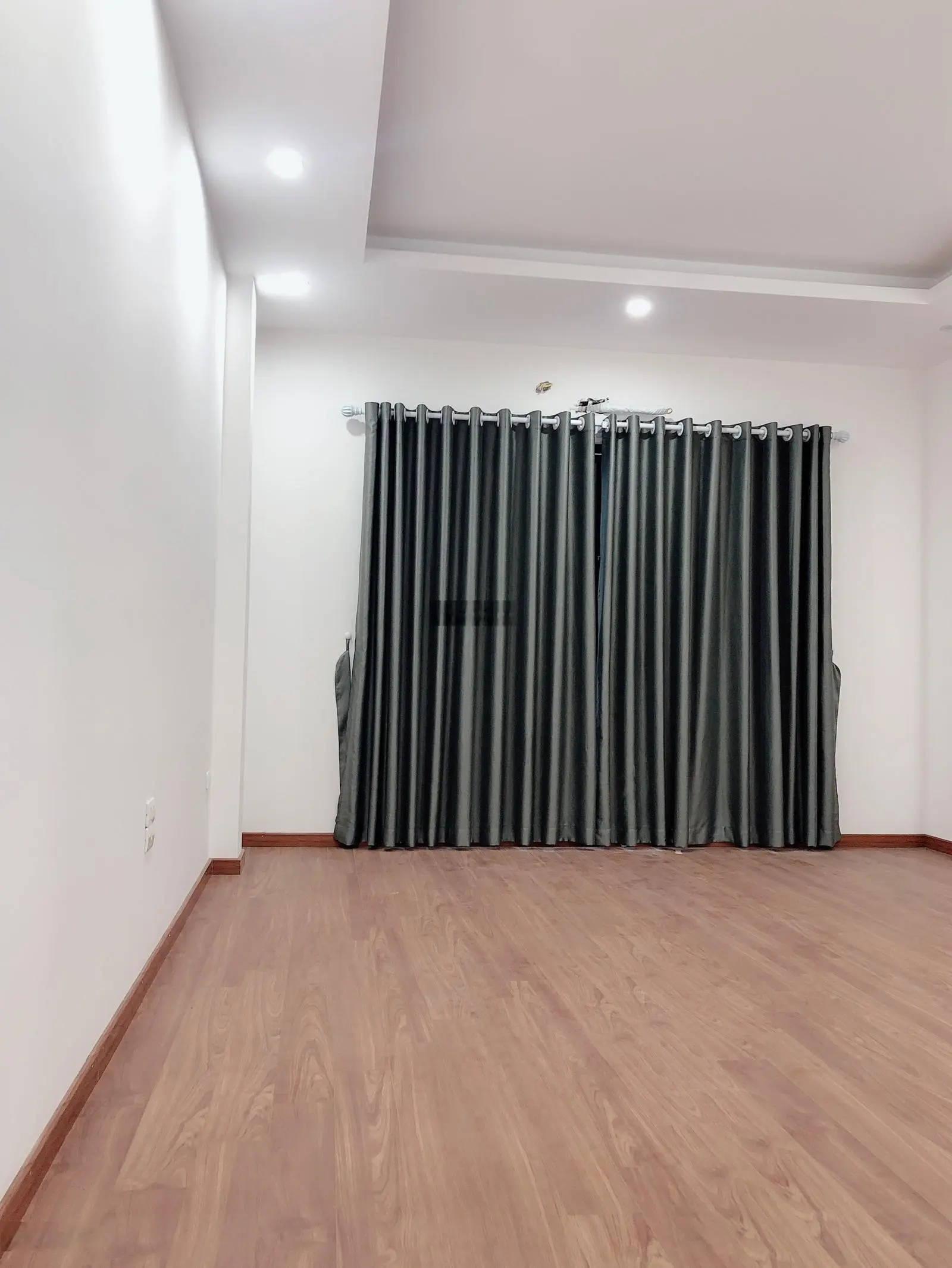 Siêu hiếm! Nhà Miêu Nha,Tây Mỗ,Từ Liêm 35m2x6T mới tinh, thang máy, lô góc, ôtô ngủ trong nhà 6,6tỷ