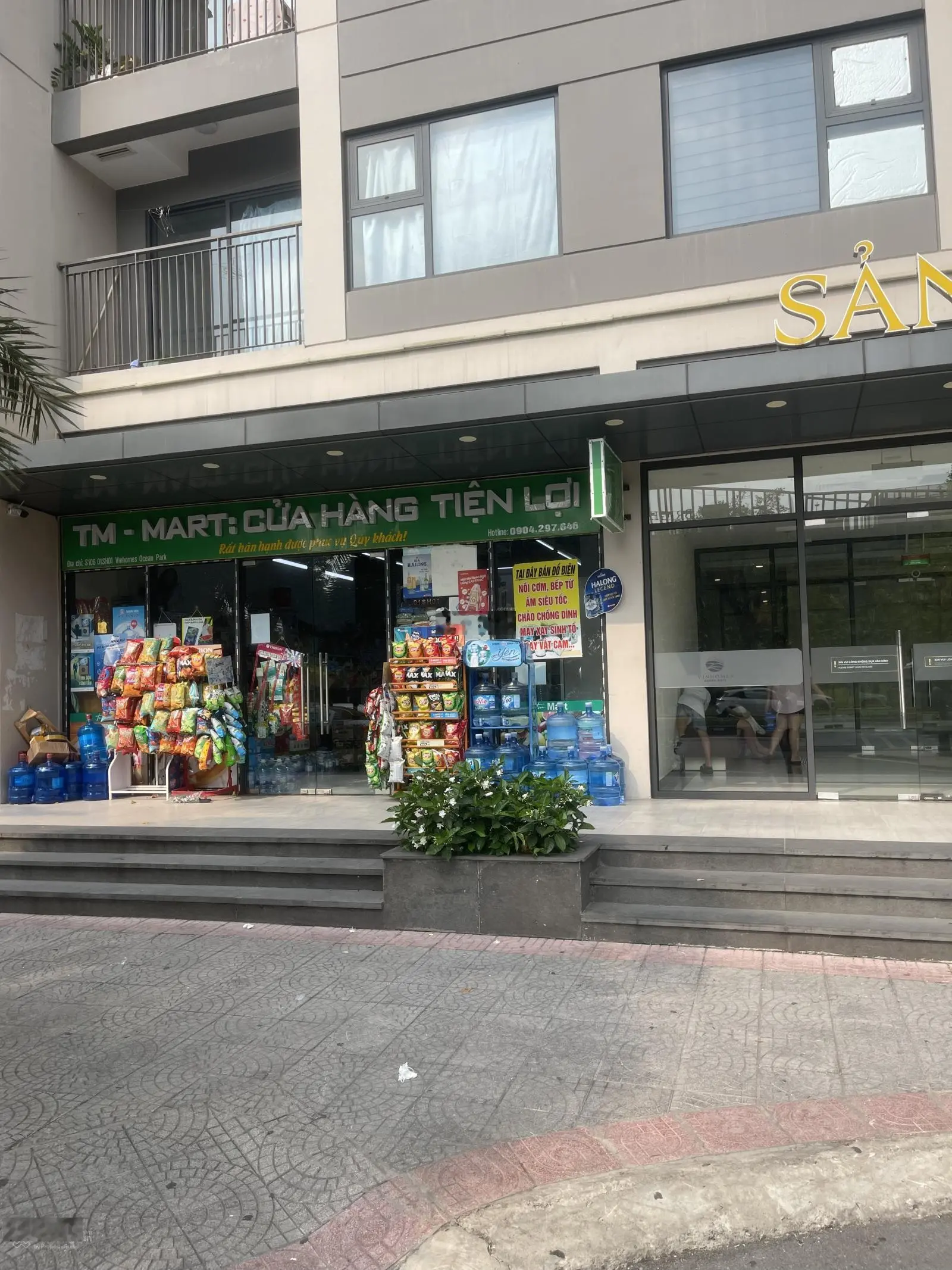 Bán shophouse hai tầng vị trí sát sảnh VHOCP1 giá 11,8 tỷ VND, diện tích 93,4m2 liên hệ 0987066150