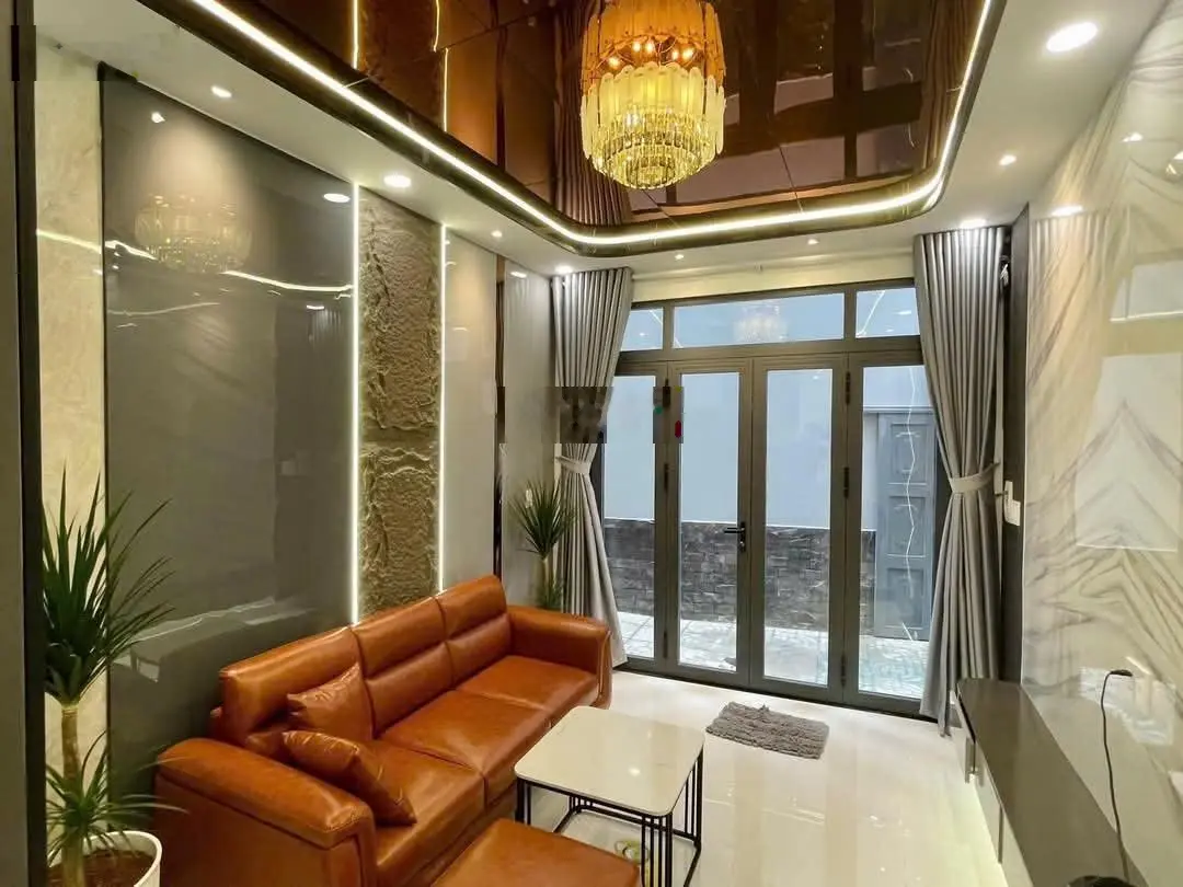 Luxury house hxh phú nhuận
sát mặt tiền- 4 tầng- sân thượng- cực hiếm nhà bán, nhà mới đón tết