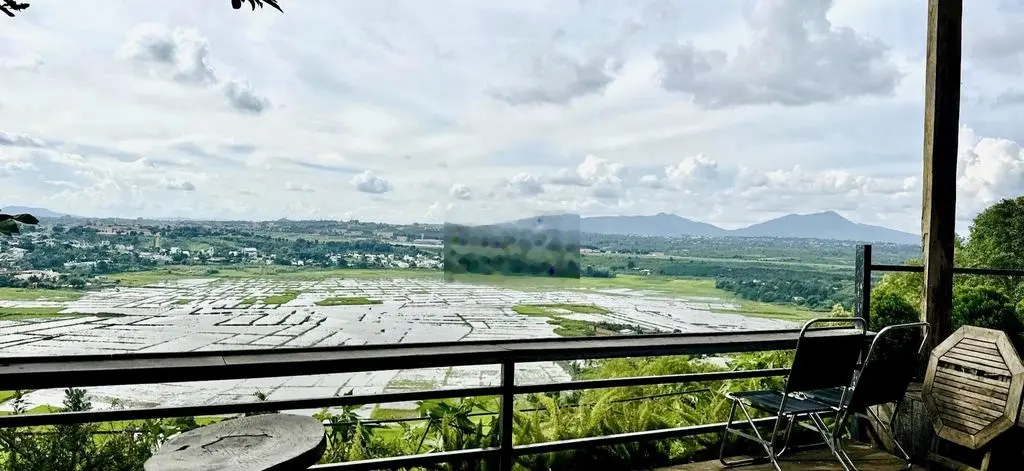 Mặt tiền đường Bùi Đình Túy, tp,Pleiku, Gia Lai. Chính Chủ.