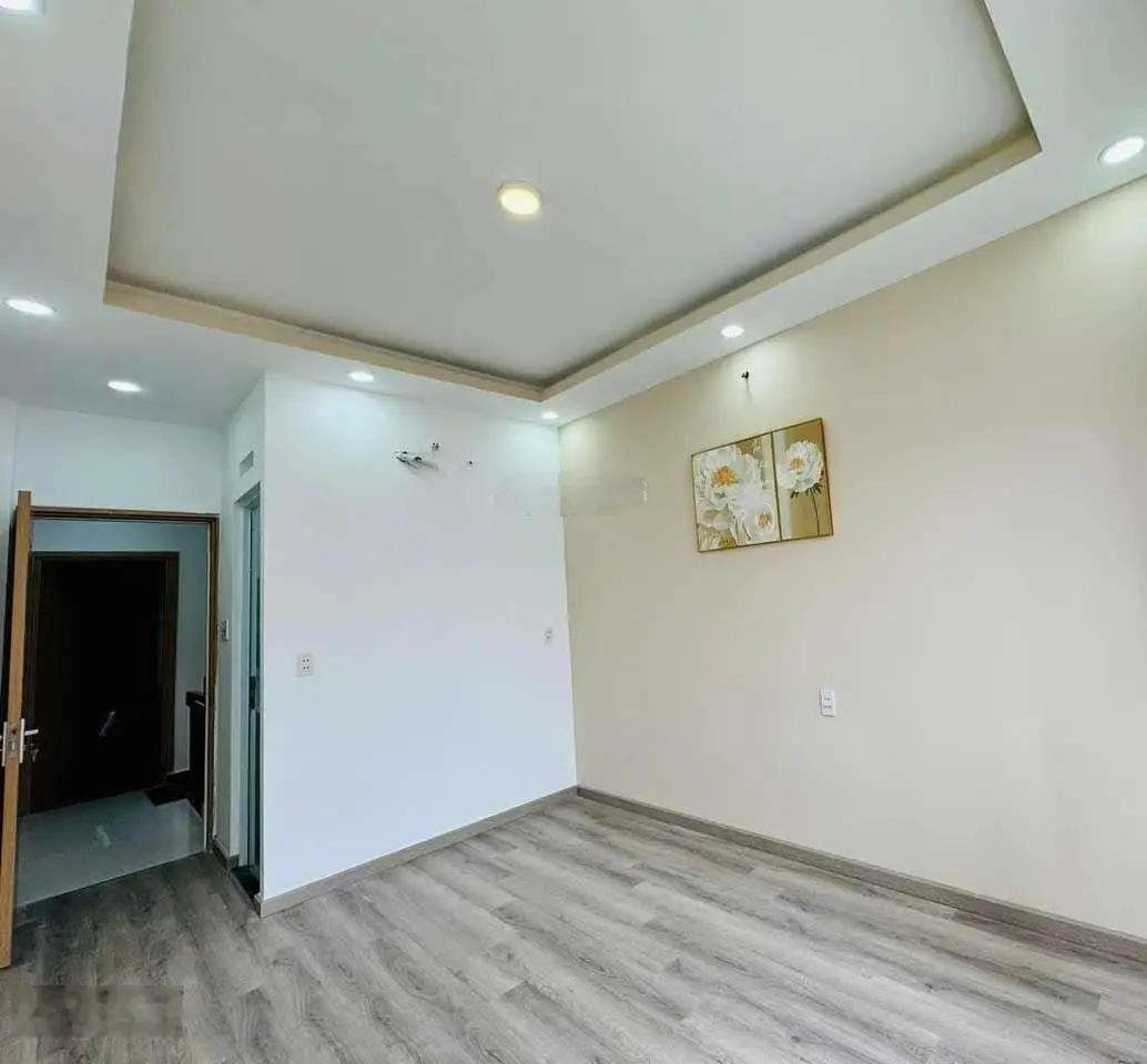 Nhà đẹp, hẻm ô tô 4 chỗ, Huỳnh Văn Bánh, 48m2, xây 3 lầu, giá 8,8 tỷ TL