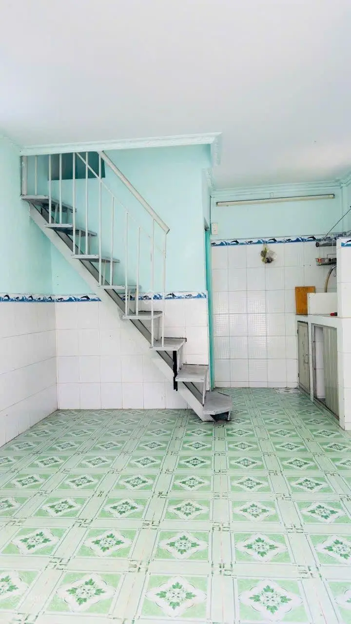 Bán nhà góc 2 MT hẻm 4m thông Phú Thọ Hòa, Tân Phú. DT: 3,2mx5m. Nhà 1 lầu có 2 PN, 2WC. 2.15 tỷ TL