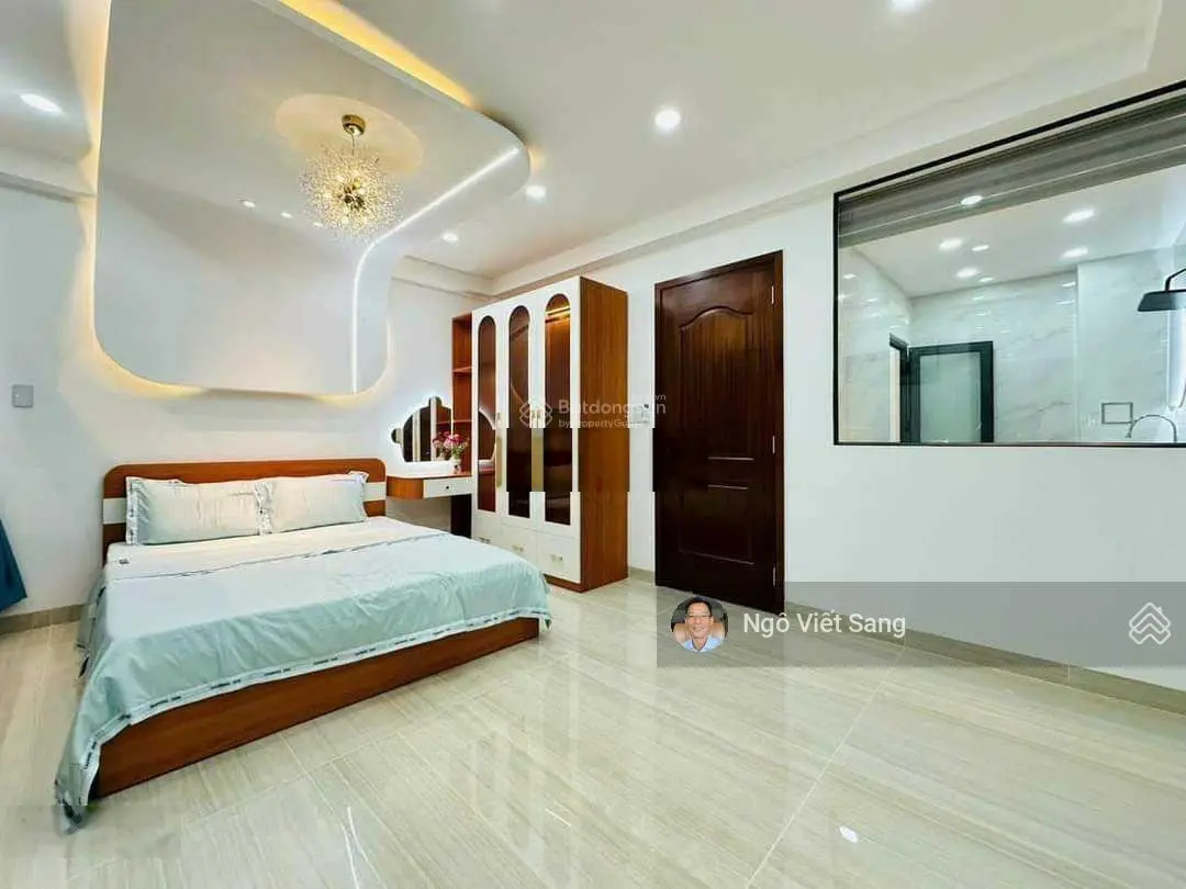 Nhà khá đẹp, mặt phố Nguyễn Chí Thanh - Hải Châu - Đà Nẵng, 79m2 ngang 5m, 4 tầng 4 PN, giá tốt