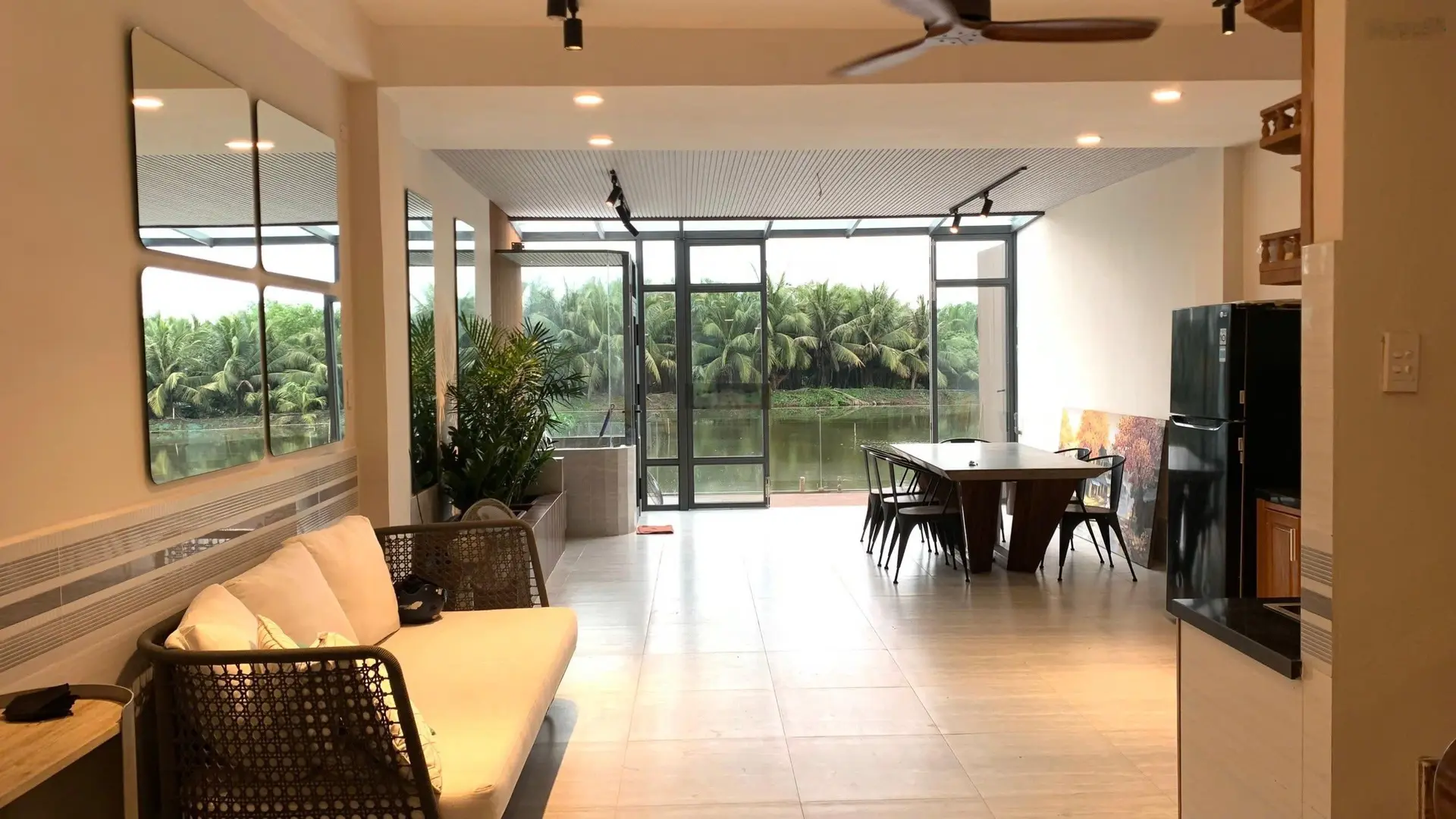 Nhà 4 tầng Nhà Bè, trên 100m2 đất View Hồ, Công Viên, Sông trực tiếp từ nhà bán 8,7 tỷ TLg mạnh.