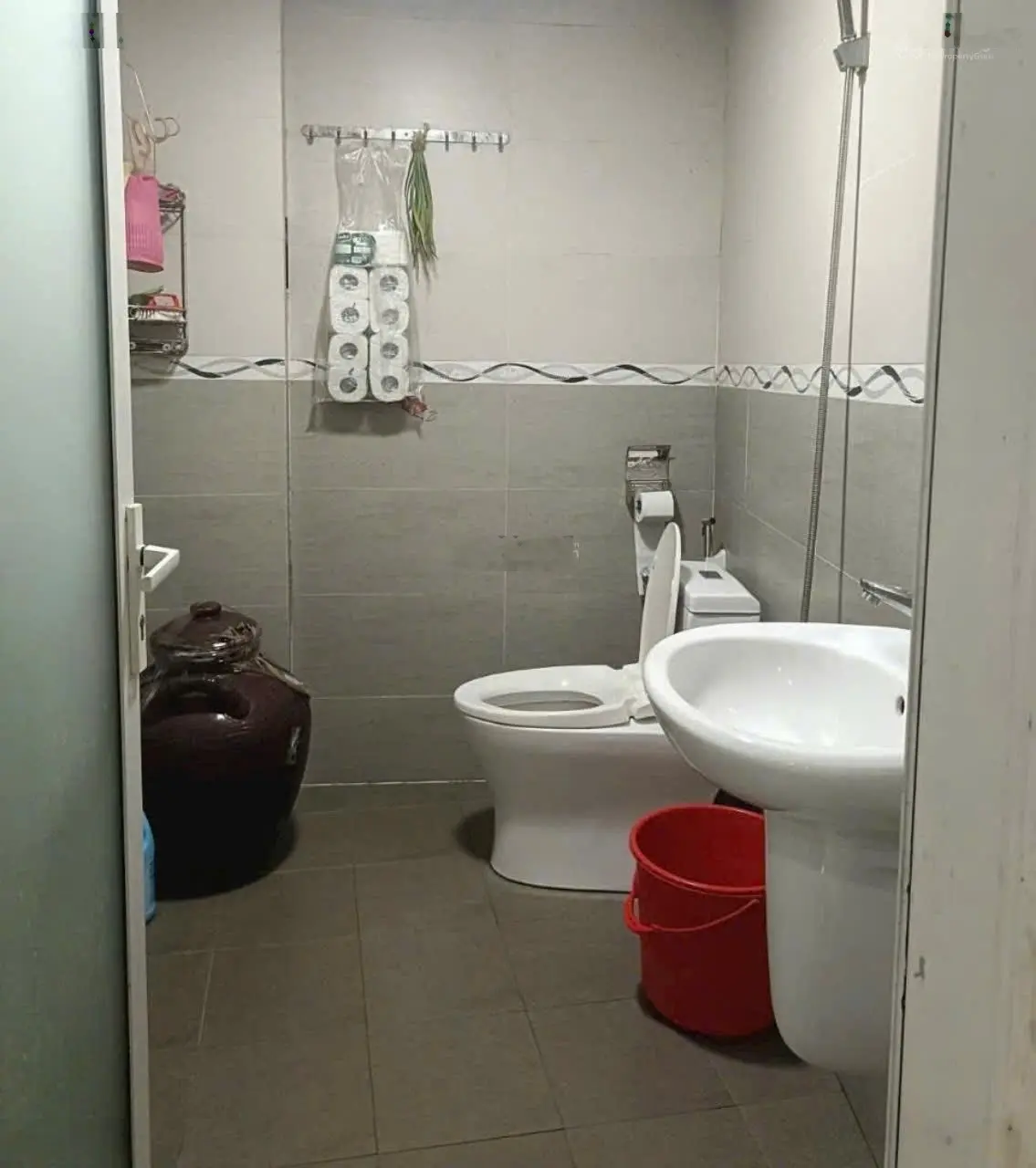 Bán nhà 95m2, 4PN, 5WC, HXH Đ. Số 28, P. Cát Lái, Quận 2