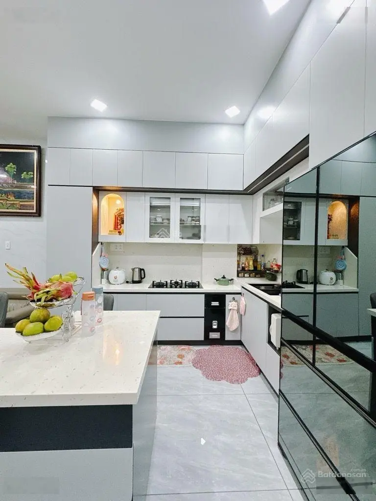 Bán nhà mặt tiền mới siêu đẹp, 72.7m2, nhỉnh 17 tỷ VND tại phường 1, đường Nguyễn Biểu