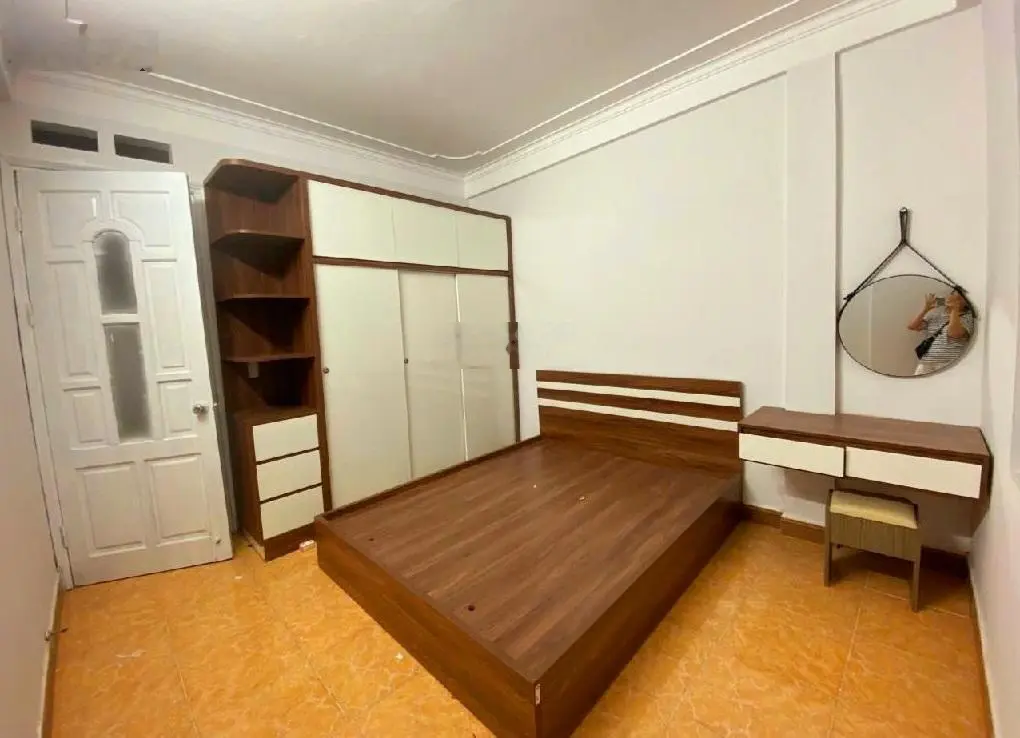 Bán NR đẹp tại Kim Giang, 4,7 tỷ, 30m2, 5 tầng, 3PN, 4WC