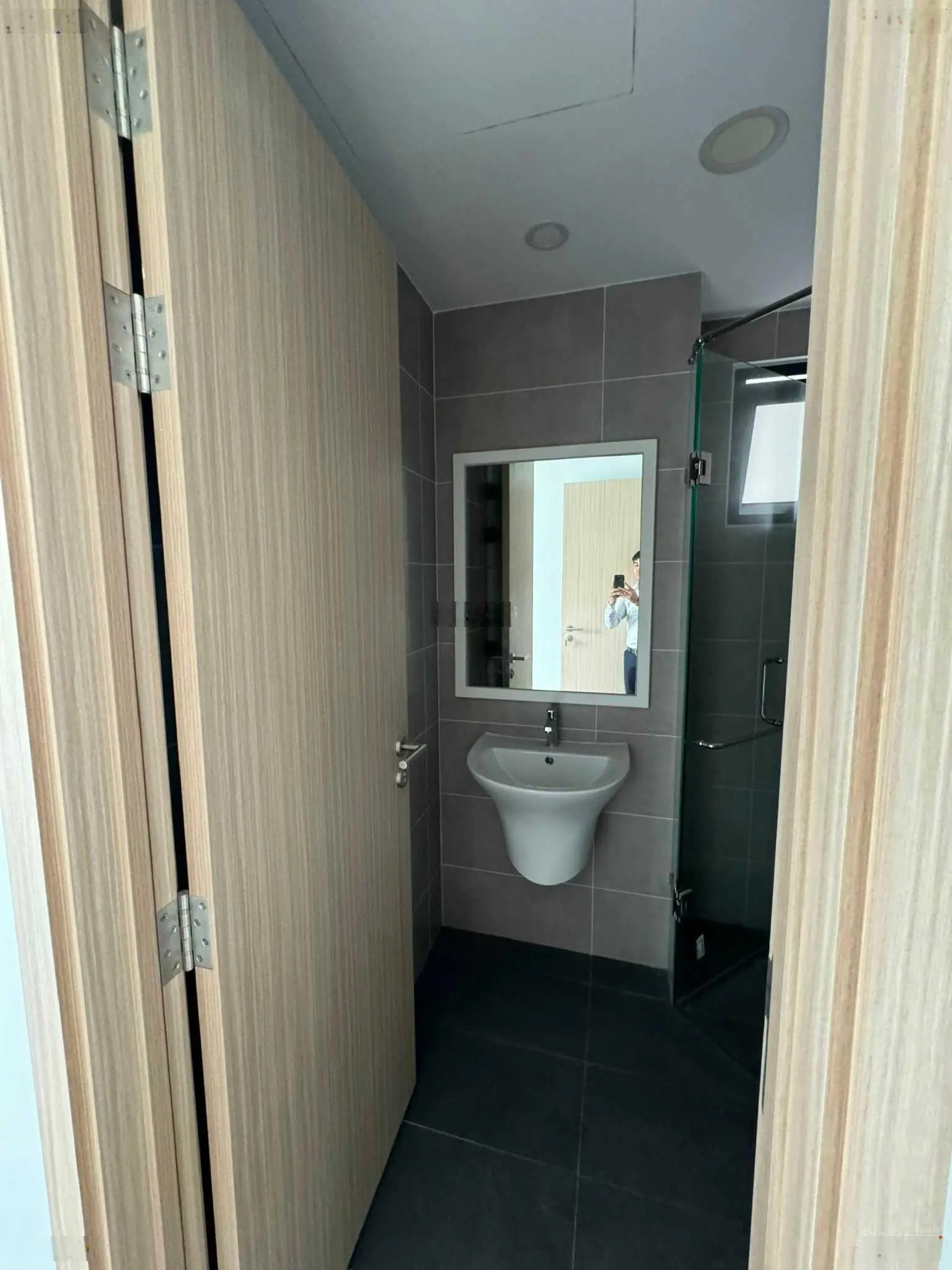 Bán nhanh căn Lovera Vista căn 65m2 - 2PN, 2WC view thoáng - sổ hồng, tặng ít nội thất giá 2,35 tỷ