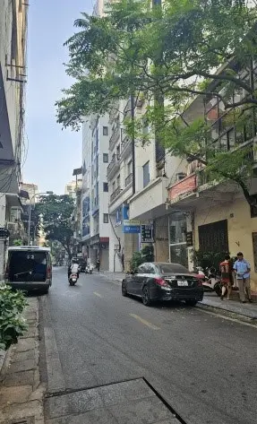 Cần bán shophouse, nhà phố thương mại 120m2 giá 69 tỷ VND tại Đường Bùi Thị Xuân, Hà Nội