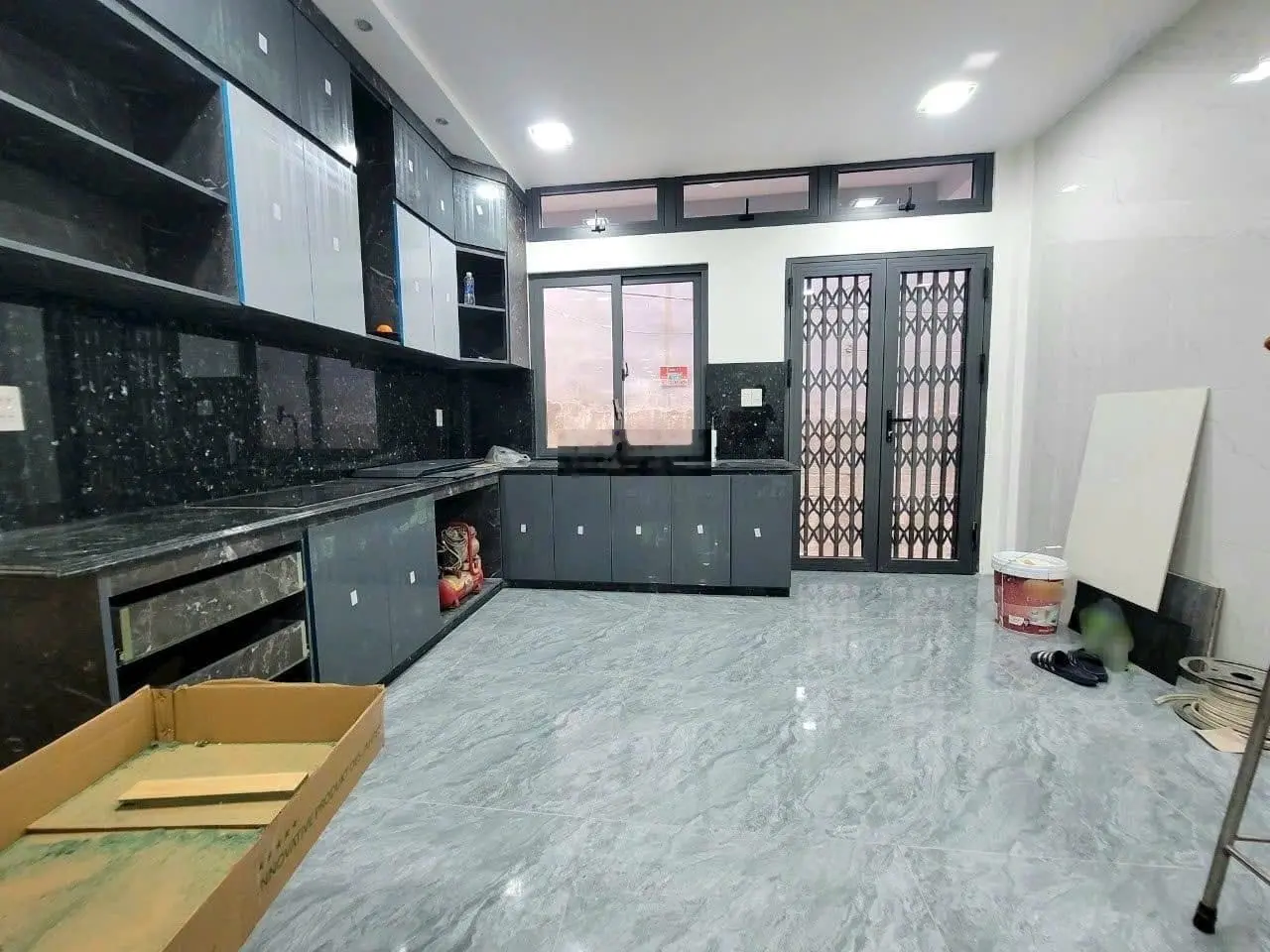 Bán gấp nhà mặt tiền Quận 3: 92m2 Đỗ Thị Lời, Phường 11, thông đường Hoàng Sa