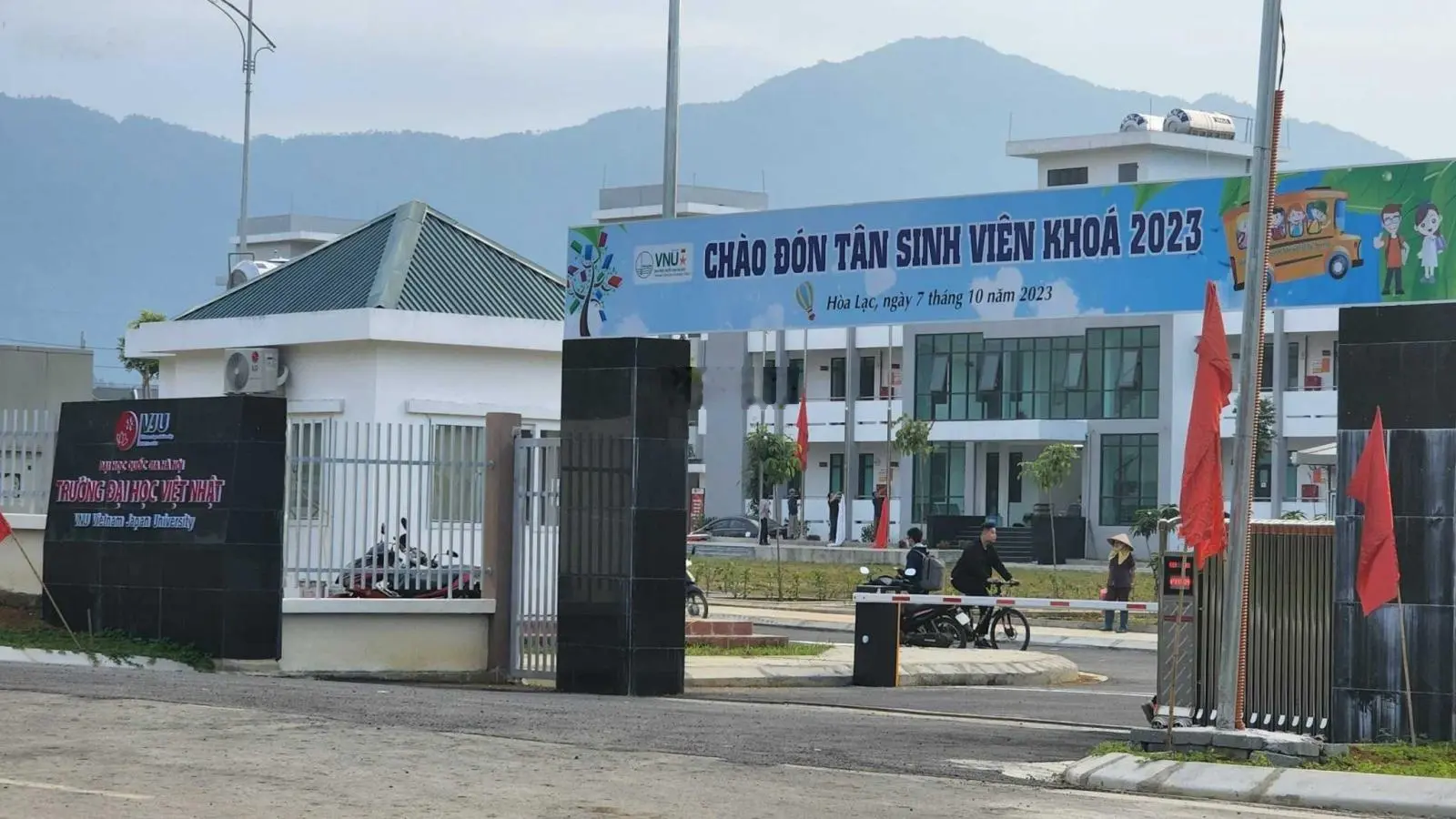 Bán đất thổ cư Hà Nội, gần Đại Học Quốc Gia Hoà Lạc, sổ đỏ riêng biệt. Giá 1tỷ. 0986853461