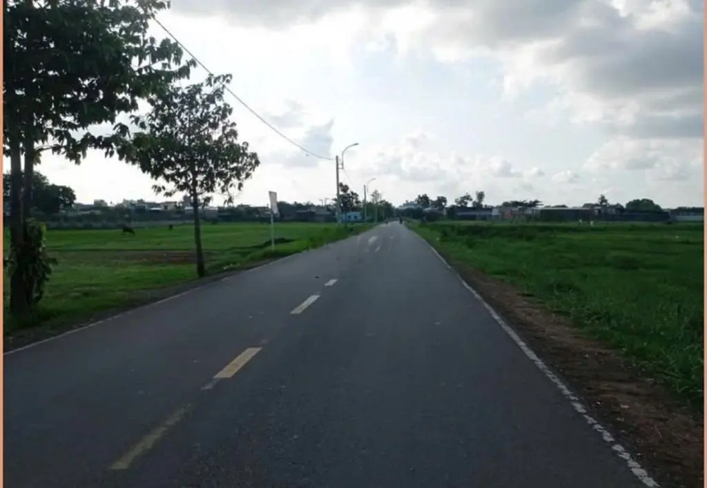 Đất thị xã, đường 32m dân cách chợ 1,5km, sổ sẵn