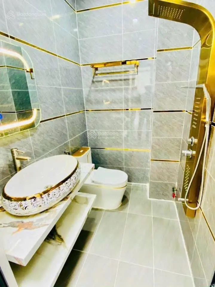 Bán nhà lầu mới 2 p ngủ 2 wc Full nội thất lộ oto nhà gần trường cao đẳng cần thơ giá chính chủ