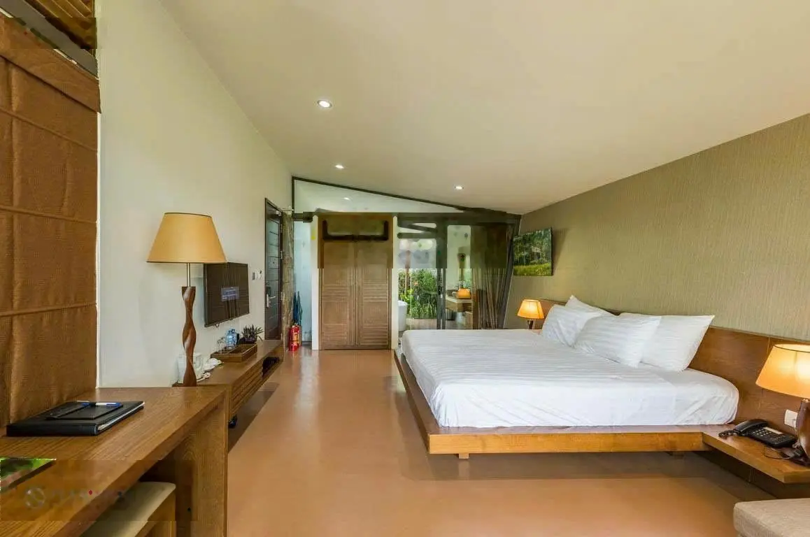 Bán Villa mặt đất nhỏ xinh, thấp thoáng rừng thông Đà Lạt, nội thất đẹp, kd ngay, 140/250m, 2.7 ỷ