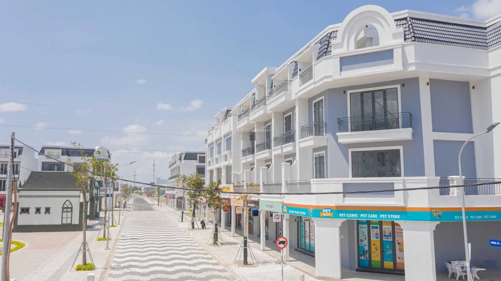 Bán nhà shophouse view kênh Trần Hưng Đạo đối diện tỉnh ủy Hậu Giang