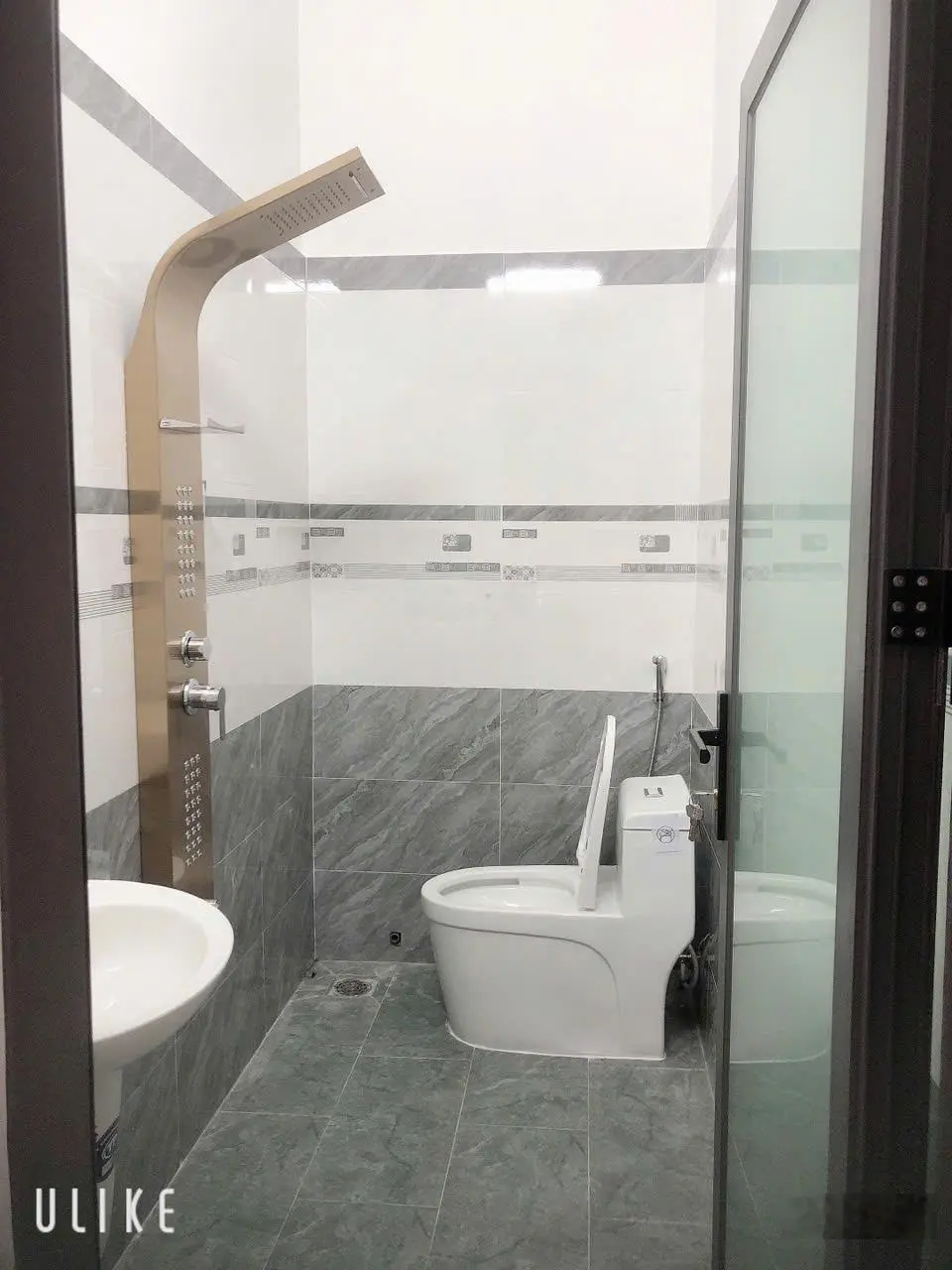 Siêu hời bán nhà riêng tại đường Phạm Văn Diêu, 2,35 tỷ, 60m2 SHR thổ cư full, 3PN, 2WC đường ô tô