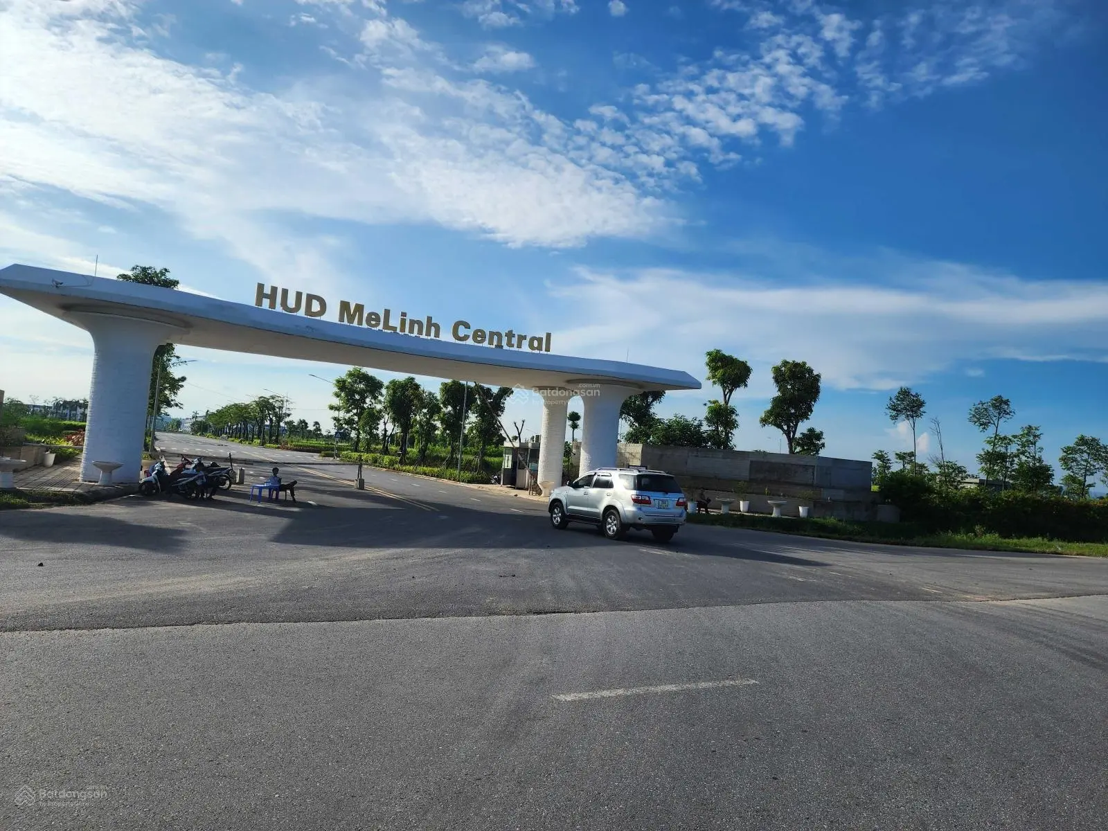 Căn Biệt Thự Ngoại Giao - HUD ME LINH CENTRAL - GIÁ: 19,x tỷ/324m2 (Đất + Nhà).