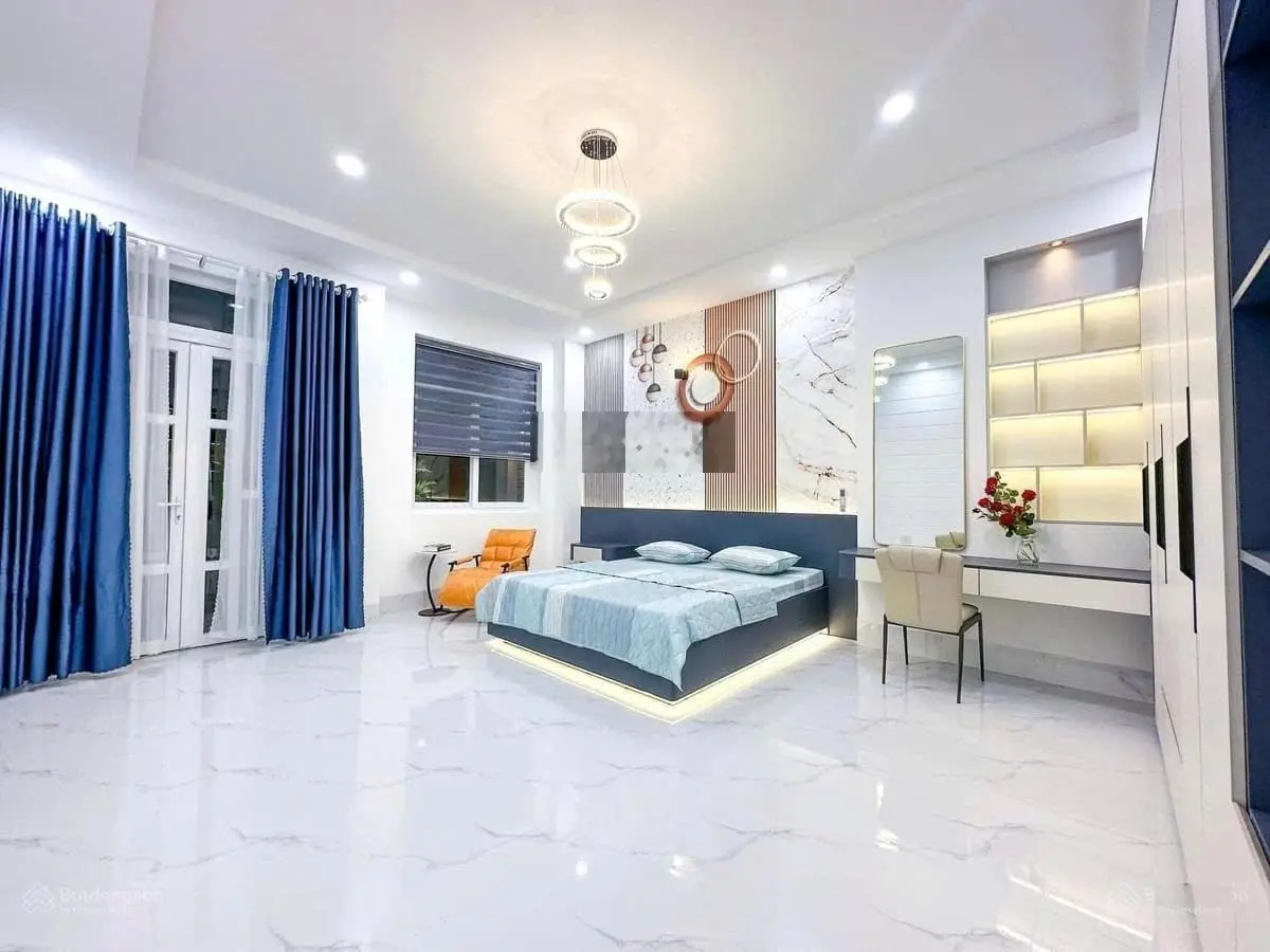 Kẹt tiền cần bán gấp nhà 80m2, ngay MT đường Đa Phước - Bình Chánh, full nội thất, thuê sẵn 8tr/th