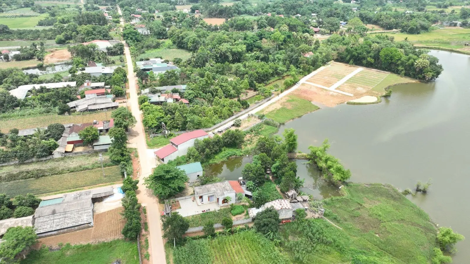 Còn 5 lô đất view thẳng hồ Minh Tiến 133m2 sẵn sổ từng lô bao phí giá 199 tr/lô (bao phí A-Z)