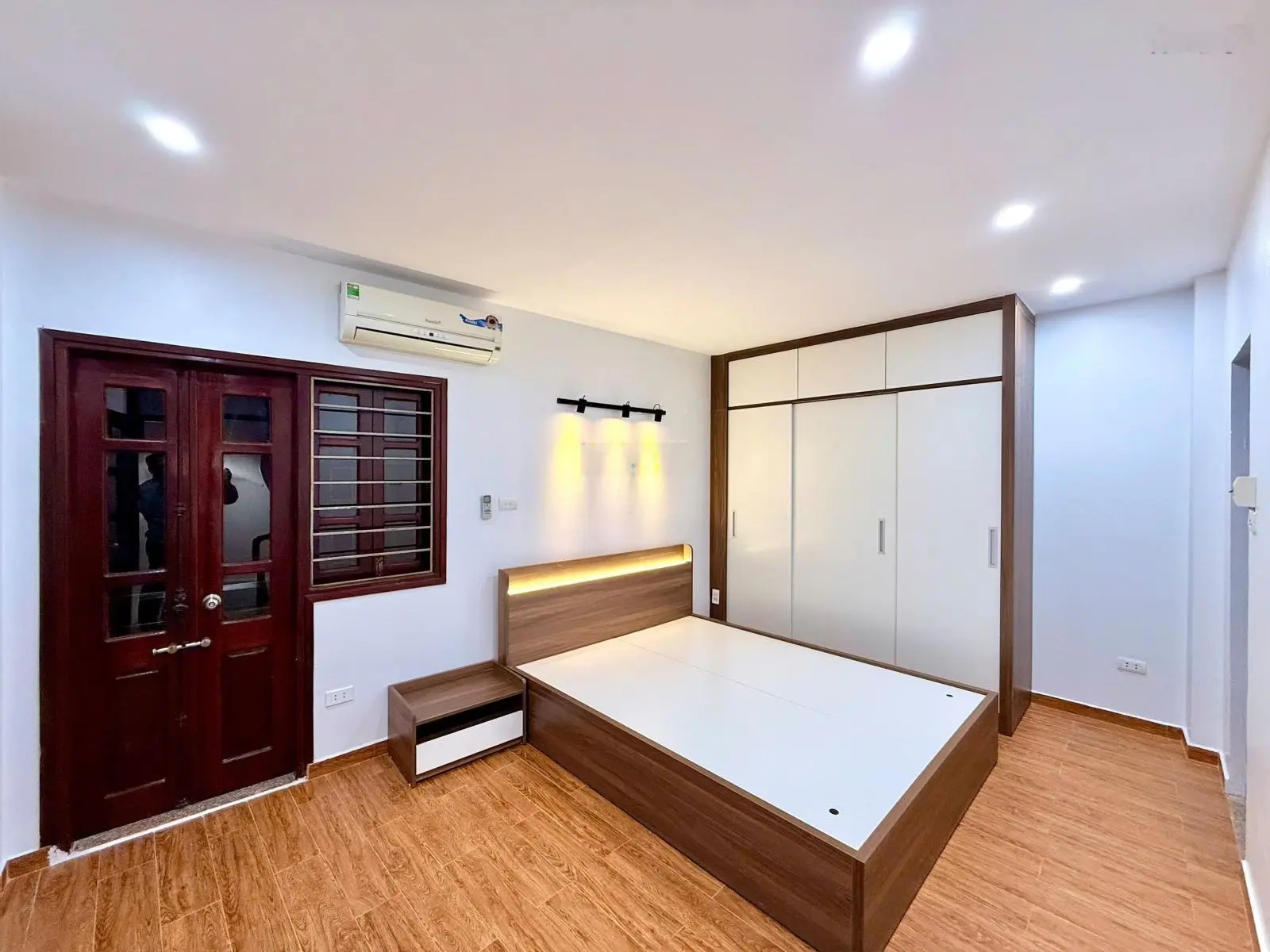 Nhà phố Phương Liên - Kim Hoa 29 m2, 6 tầng, giá 6.3 tỷ, sổ đỏ vuông ngõ thoáng