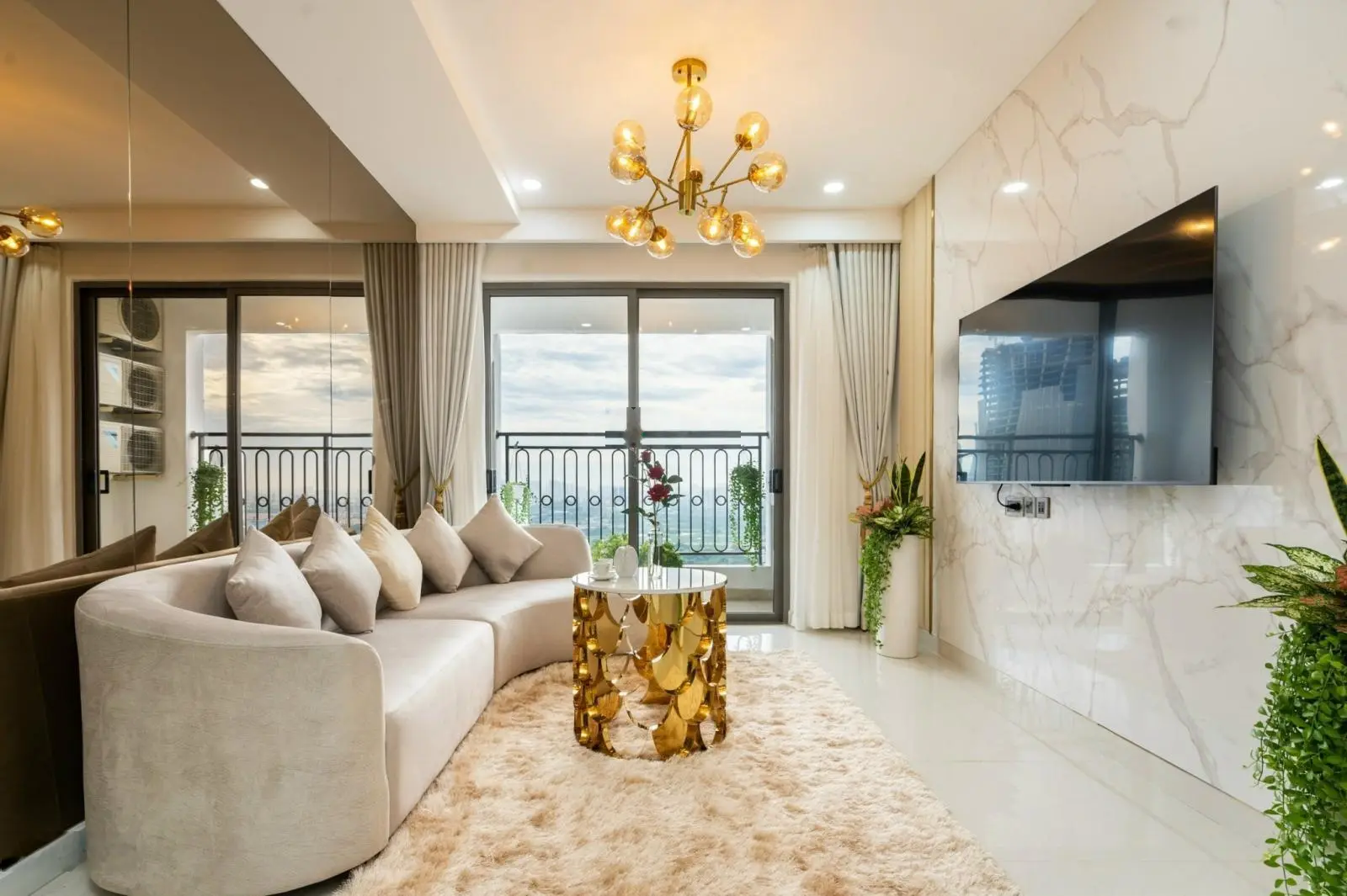 Cần bán nhanh căn góc 3PN - Saigon Royal - view sông - Giá bán 13 tỷ - LH: 0918753177