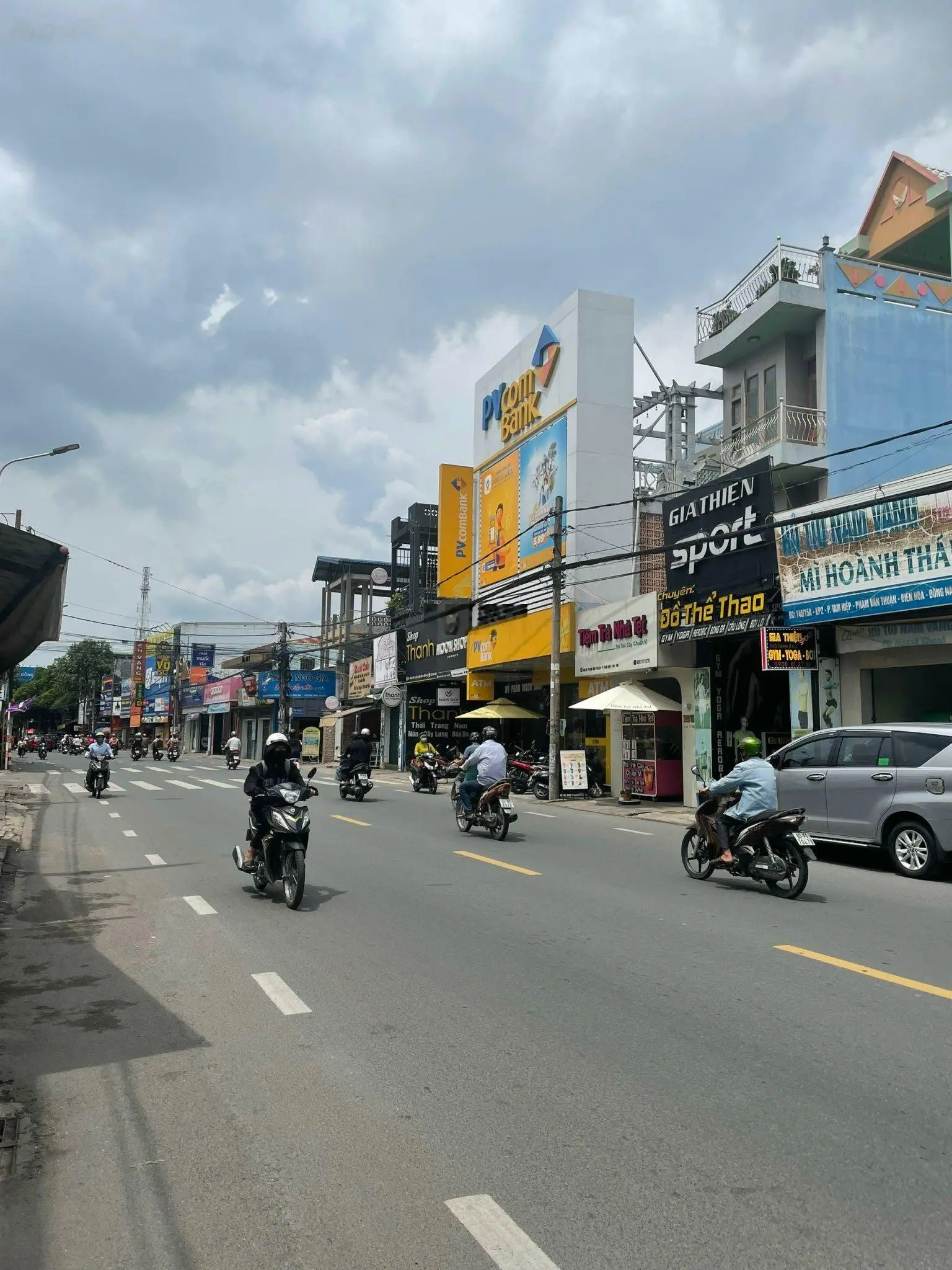 Bán nhà 1 trệt, 2 lầu kinh doanh đường Phạm Văn Thuận, TP Biên Hoà