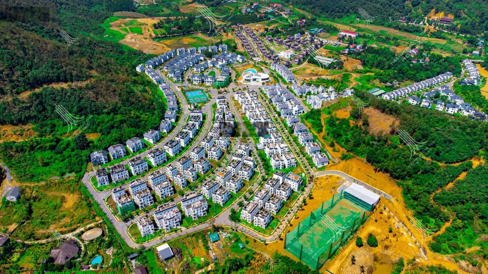 Bán Căn Biệt Thự Xanh Villas Lô Góc Dãy C9 240m2 View Thung Lũng Ngọc Linh - Giá Cực Tốt