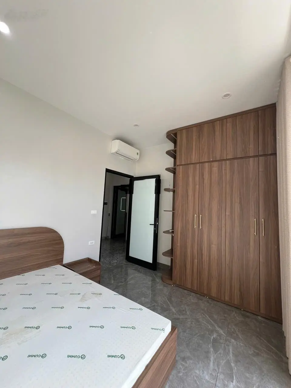 Bán gấp liền kề Sao Biển 89m2- full nội thất-giá 18.5 tỷ-cạnh Vincom Vinhomes Ocean Park Gia Lâm