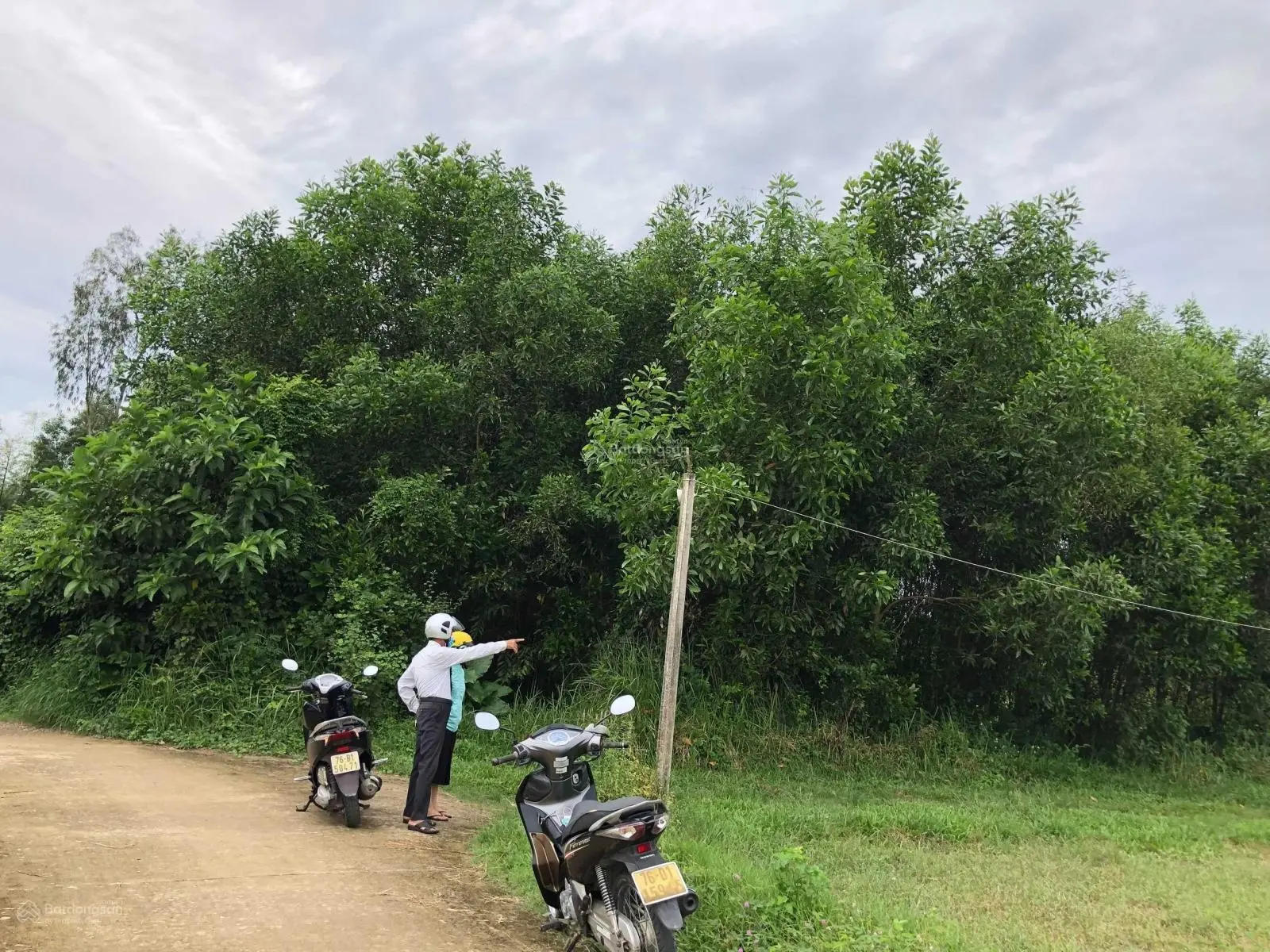 Đất vườn Hành Minh, 1898m2 chỉ cách trung tâm huyện 1,5km giá giá chỉ còn 750tr, giảm 40%