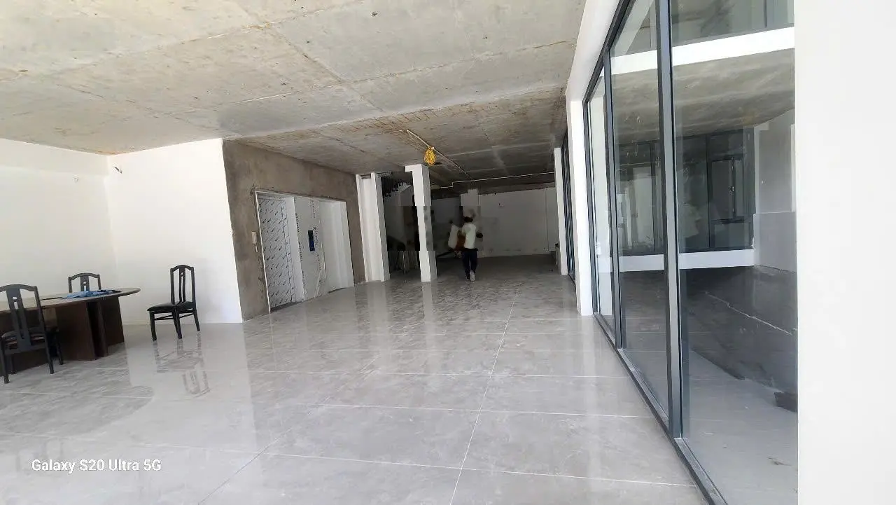 Bán nhà mặt phố Nguyễn Trãi, Quận 5, 105 tỷ, 260m2, chính chủ view đẹp