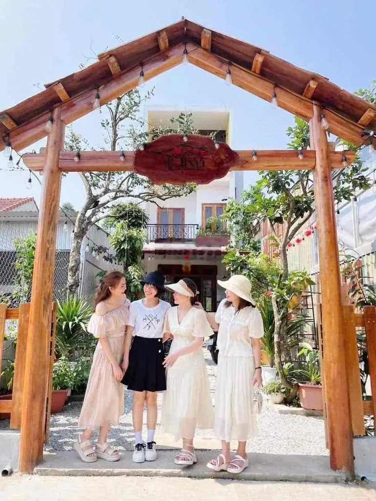 Bán đứt cơ sở homestay 3tầng mt ngay sát làng hương- đồi vọng cảnh