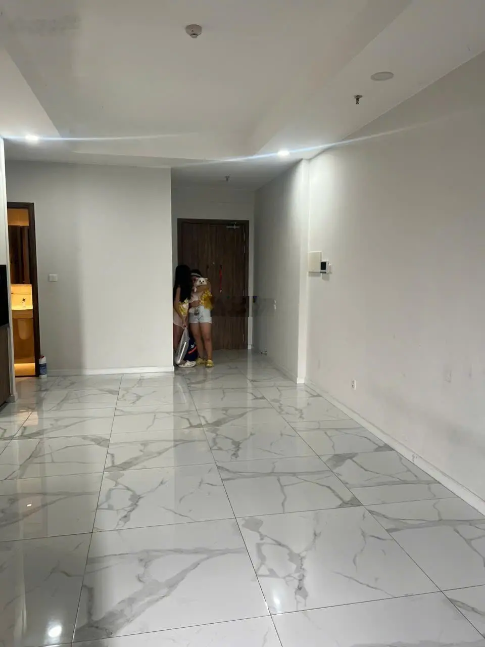 Bán căn hộ 2PN2WC 75m2 giá rẻ nhất Opal Boulevard 2,72 tỷ nhà mới, đẹp ,lh 077633456