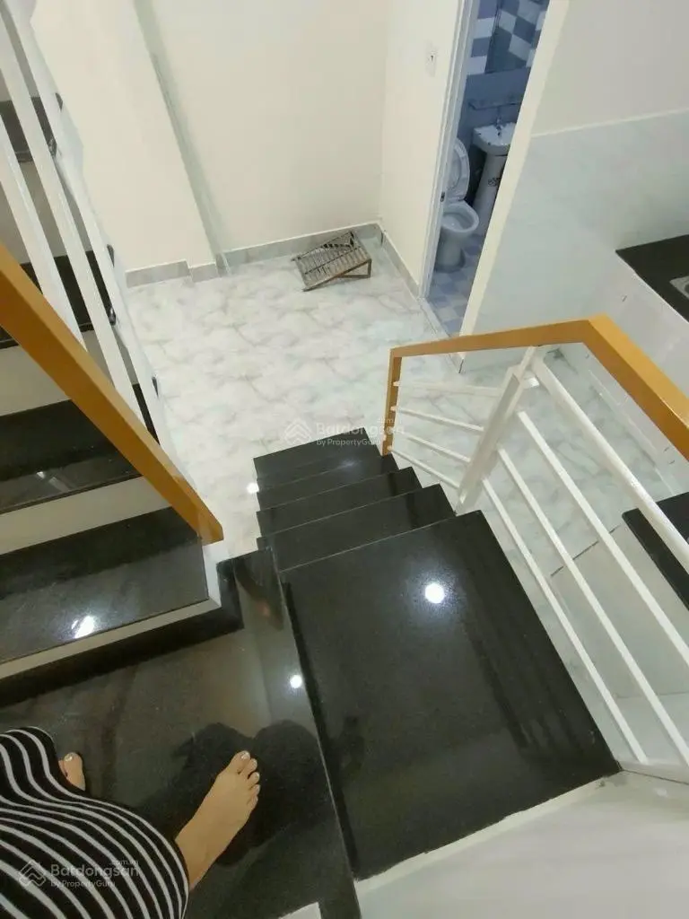 Bán nhà gấp tại Võ Duy Ninh, 29.4 m2, 2PN, 2WC, chính chủ chỉ với 3,999 tỷ