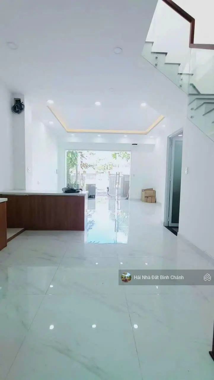 Bán Shophouse Lovera Park mặt tiền song hành Ql50 9ty800tr hoàn thiện