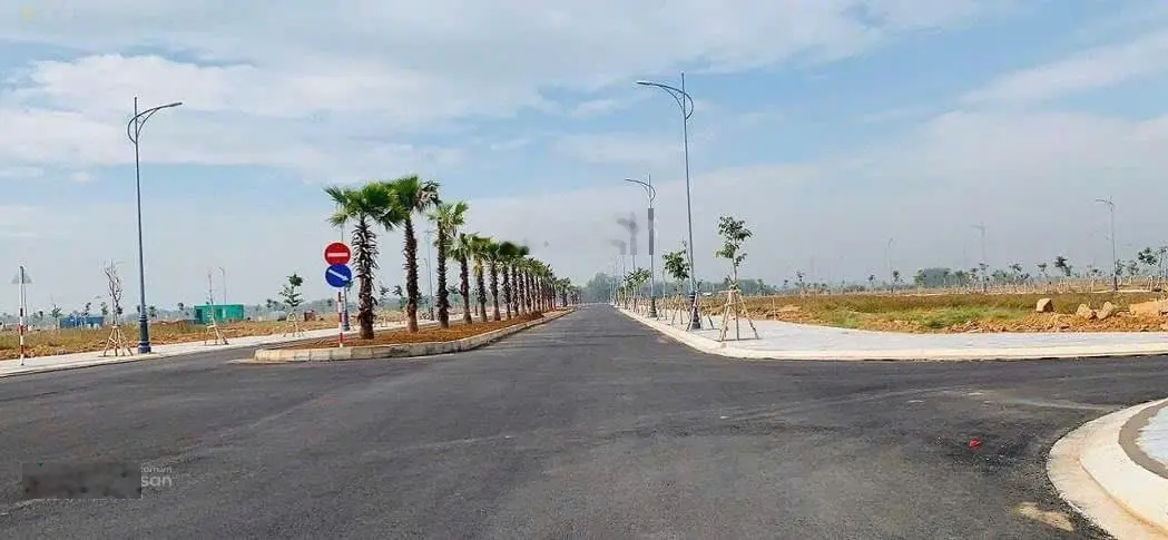 Bán gấp nền 1.5 tỷ Bien Hoa New City, sổ hồng công chứng ngay, ngân hàng cho vay 1tỷ. LH 0909 393 ***