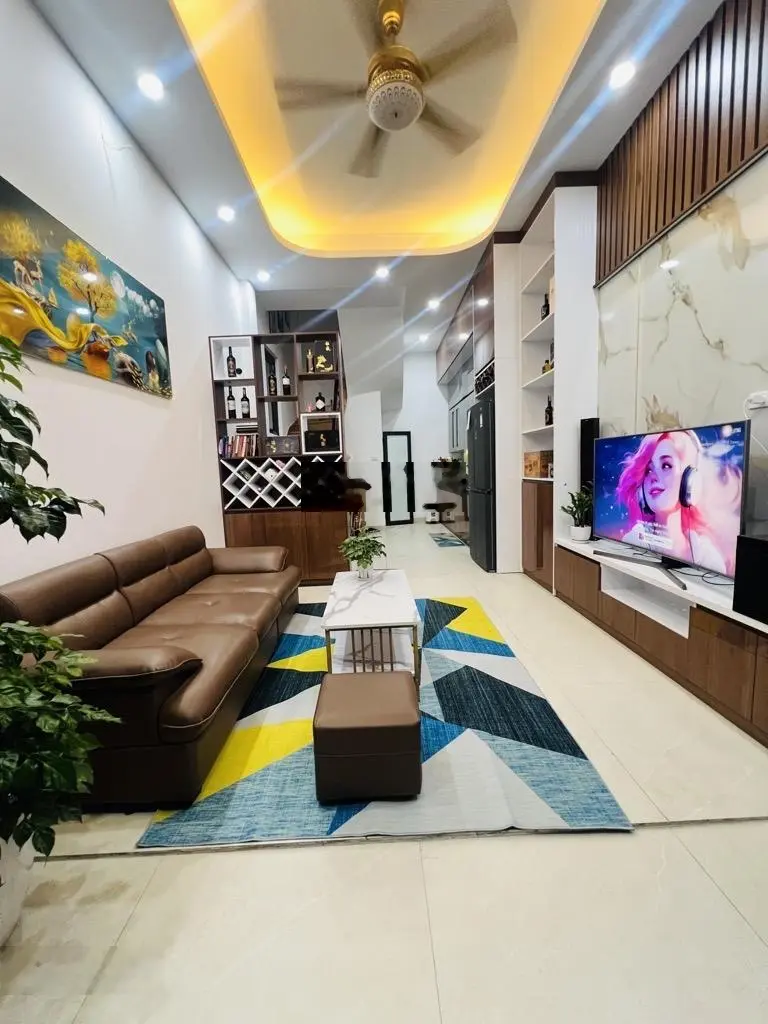 Bán nhà riêng 5 tầng full công năng đường Kim Giang, 6,45 tỷ, 32 m2, chính chủ