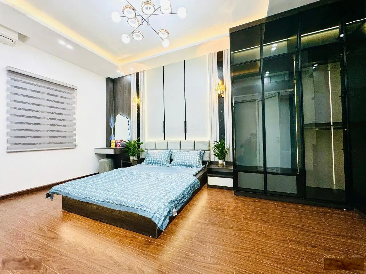 Cần bán nhà phố Xã Đàn - Đống Đa giá 7,6 tỷ. DTSD 50m x 5T. Mặt tiền 4m. Ở luôn