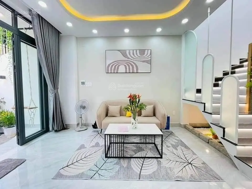 Nhà đẹp giá ngộp Bình Chánh phù hợp kinh doanh (100m2), đúc 1 trệt 1 lầu SHR