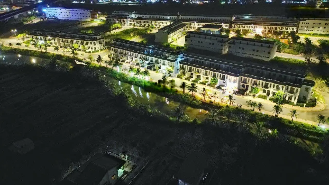 Cần bán gấp căn shophouse mặt tiền 50m dự án The Sol City 3.5 tấm giá 4tỷ3. LH 0931112822