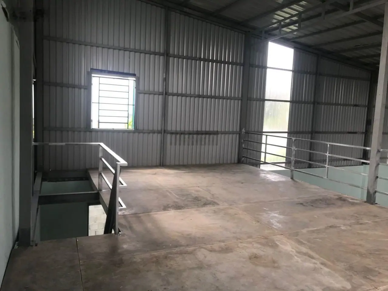 Bán nhà xưởng đường An Hạ, Phạm Văn Hai, Bình Chánh. DT: 10x55m. Đất ở 140m2. Lh: 0908 117 ***