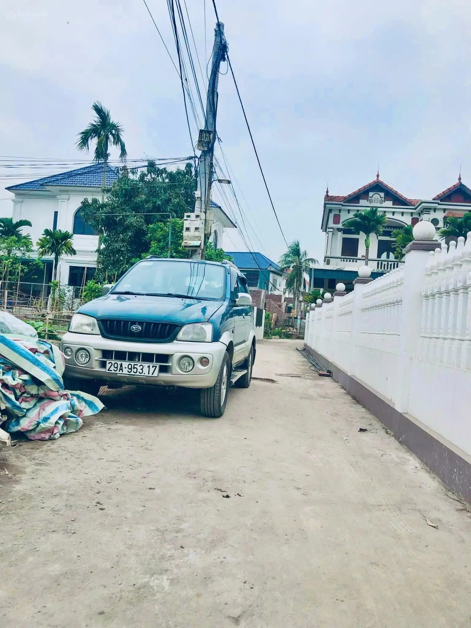 Chủ nhà gửi bán 64,3m2 tại Vĩnh Tuy, Liên Nghĩa, Văn Giang, đường ô tô vào thoải mái, 2 mặt đường