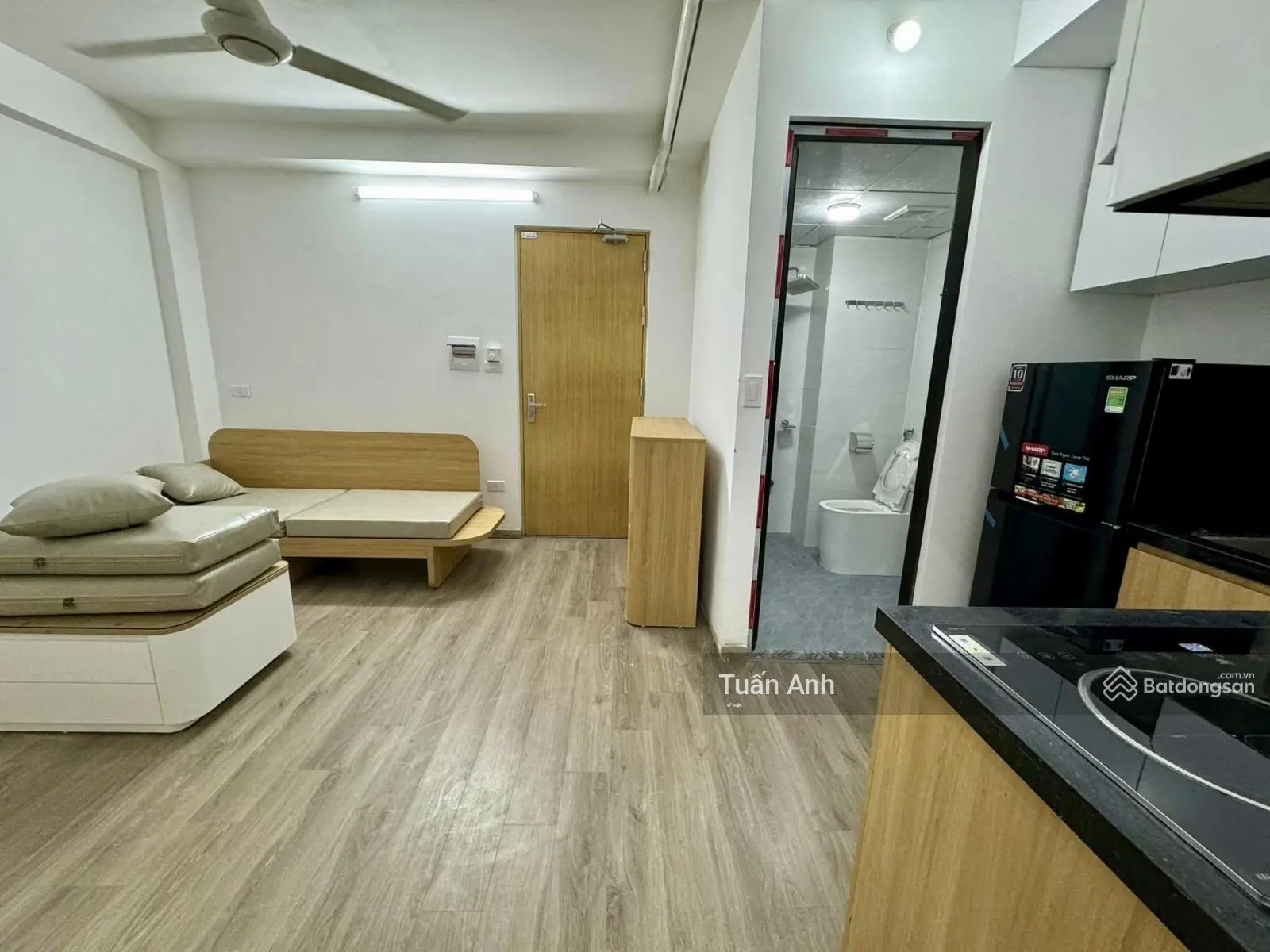 Apartment ô tô tránh phố Cầu Giấy - DT 100m2 x 9 tầng, xây hầm x 14 căn 2 ngủ - giá 33, x tỷ