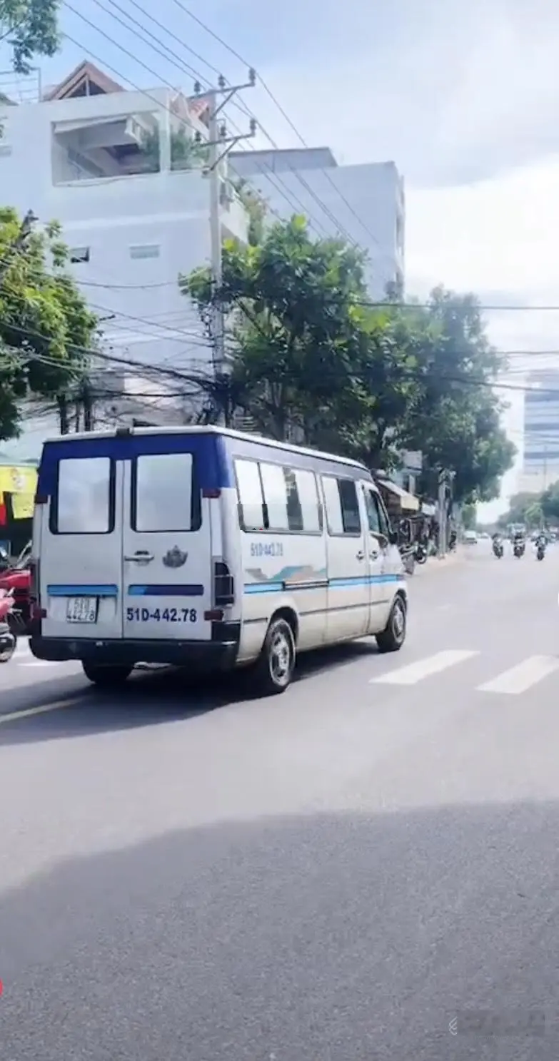 Giảm 15 giá. Bán Nhanh nhà mặt tiền đường Dã Tượng, Nha Trang. Cách biển 500m.Đầu tư cực tốt