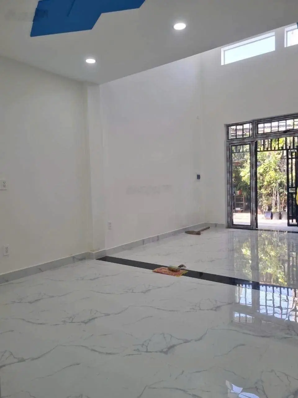 Cô Chí bán lỗ căn nhà 50m2 ngay Nam cao, p. tân phú , quận 9 chỉ 2 tỷ 670 thương lượng nhẹ