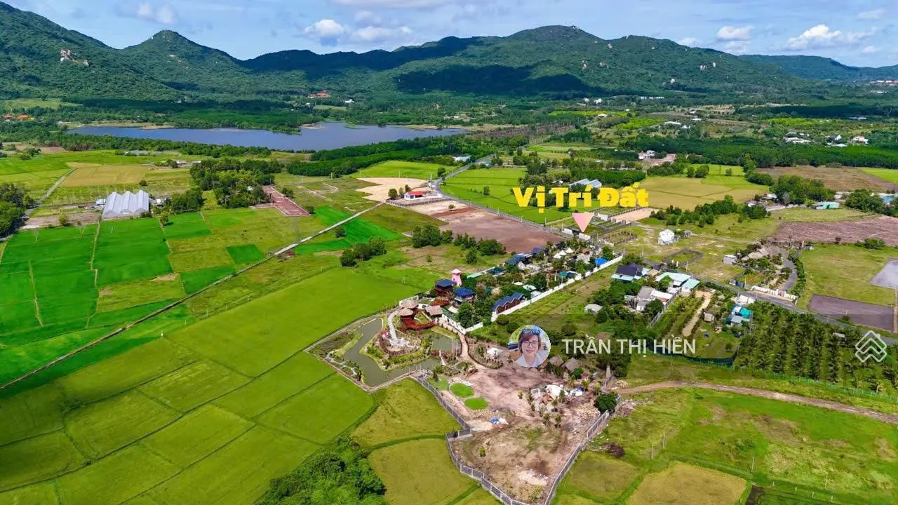 Cạnh bên khu đồng gió Glamping - View núi Minh Đạm - Cách biển Phước Hải chỉ 2km